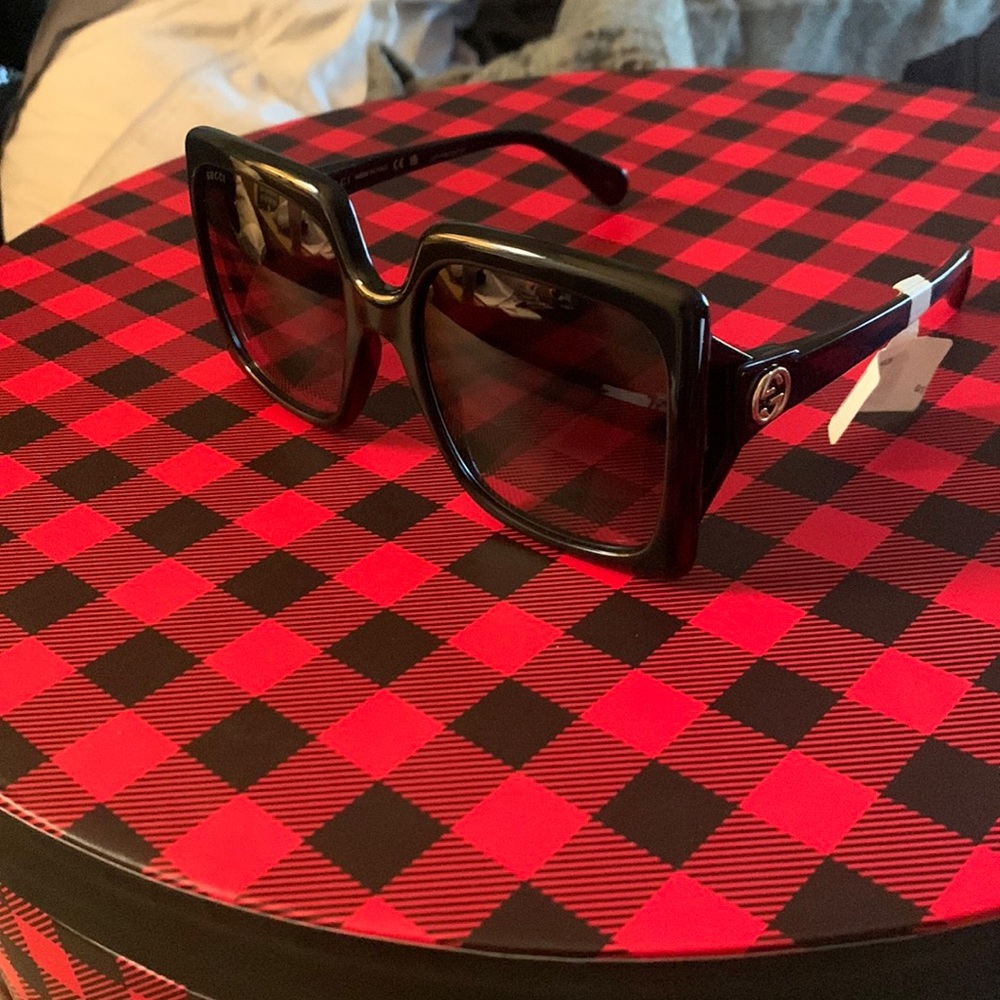 NEW GUCCI GG087S 001 WOMENS SUNGLASSES BLACK GREY GRADIENT LENSES 60-20-130